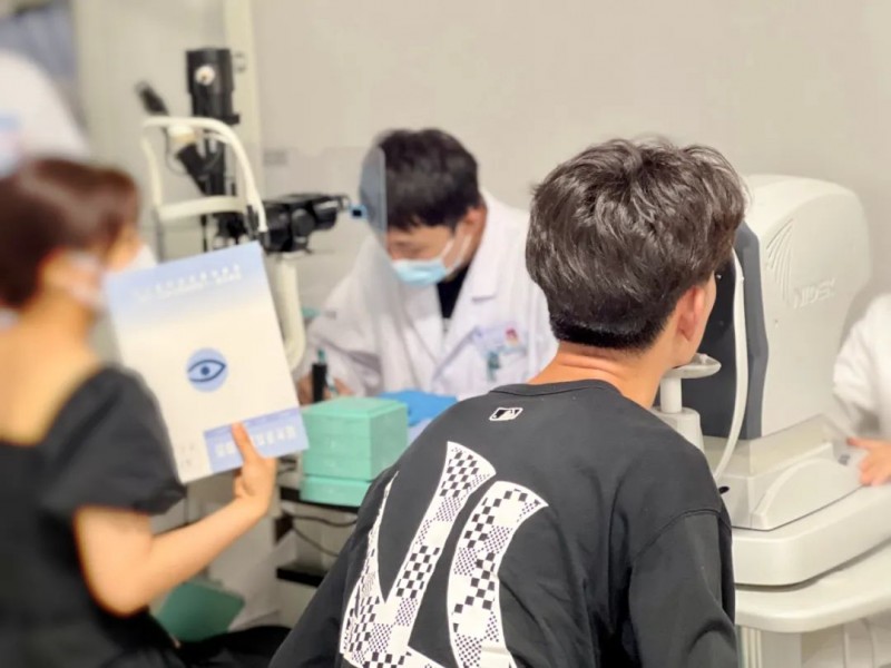 三甲醫(yī)院又迎“摘鏡熱潮”，專屬福利持續(xù)進(jìn)行中